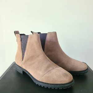 EXCELLENT CONDITION! TOMS Chelsea style suade boots. Size 7. Only worn once